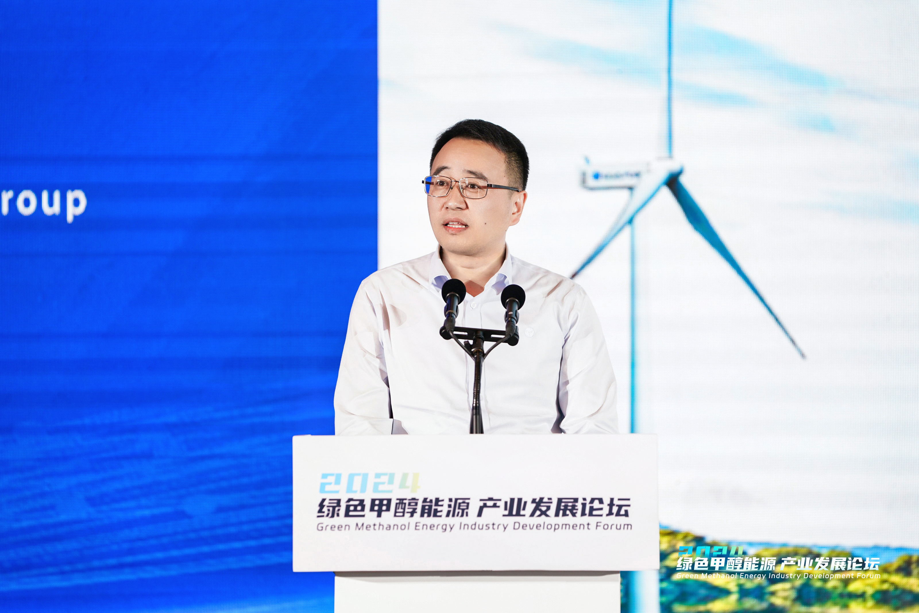 打造全球领先的 “绿电氢氨醇”耦合一体化万利官网手刺